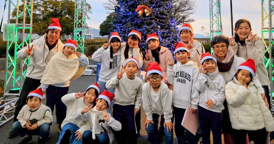 🎵✨「せとうちみなとマルシェ」で演奏しました✨🎅